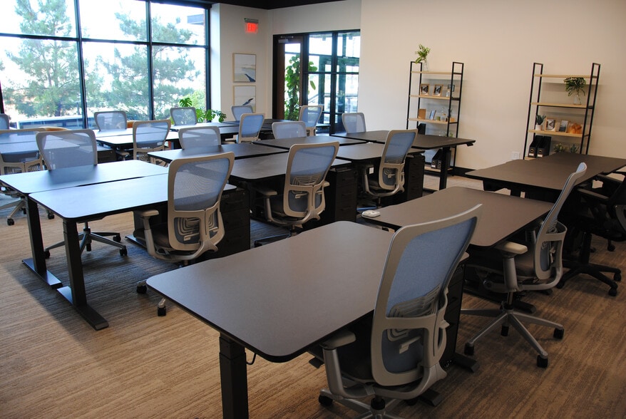 More Photos Of 300 E Davis St, McKinney Coworking Space