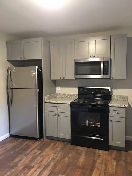 More Photos Of 214 Patricia Ann Dr SE, Dalton Apartments For Sale