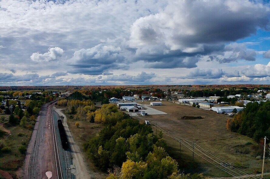 More Photos Of 1720 N Lincoln Rd, Escanaba Land For Lease