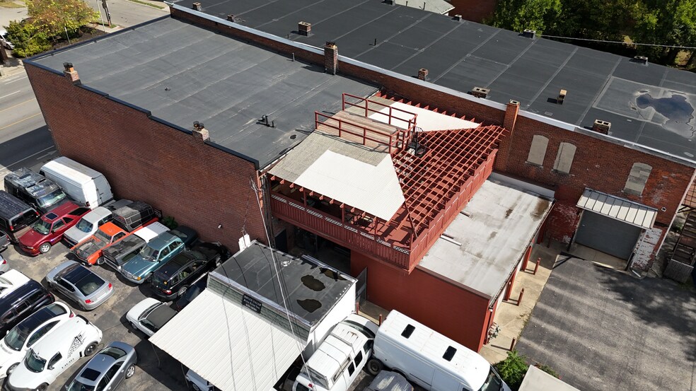 More Photos Of 975 W Broad St, Columbus Office For Lease