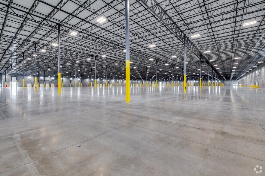 More Photos Of E 76th St N & Whirlpool Dr, Tulsa Unknown For Lease