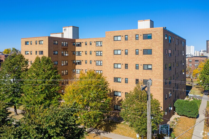 More Photos Of 22 E 22nd St, Minneapolis Multifamily For Sale