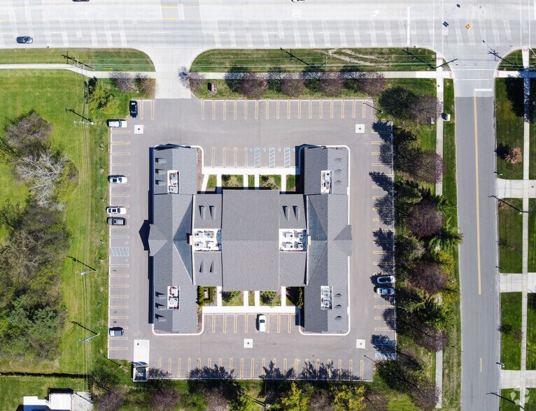 More Photos Of 34441 W 8 Mile Rd, Livonia Medical For Lease