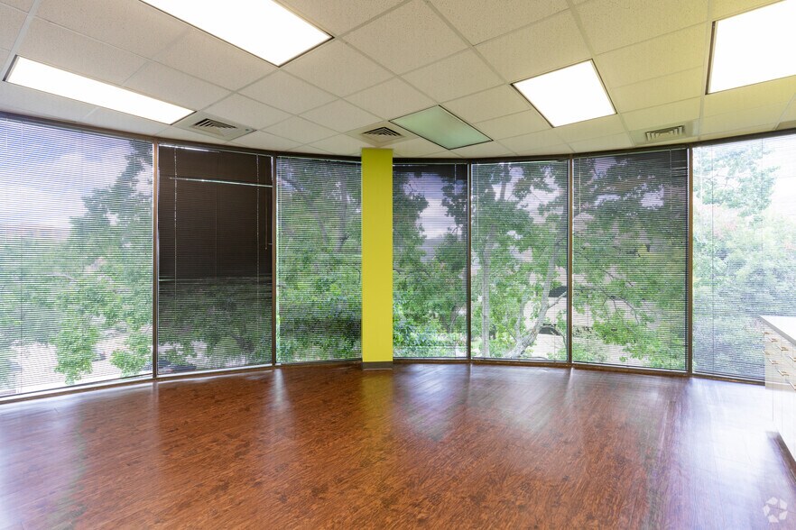 More Photos Of 1811 Bering Dr, Houston Office For Lease