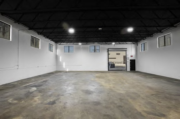 More Photos Of 3585 E 10th Ct, Hialeah Industrial For Lease