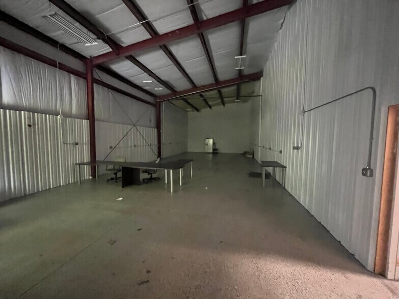More Photos Of 257 Confederate Ave, Jasper Warehouse For Lease