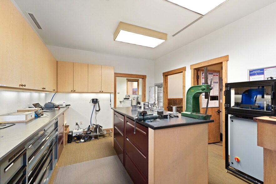 More Photos Of 442 Lincoln Ave, Steamboat Springs Flex For Sale