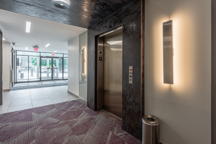 More Photos Of 257 Turnpike Rd, Southborough Medical For Lease