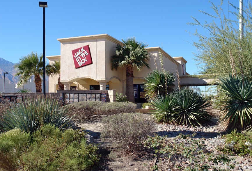More Photos Of 6555 Indian Canyon Dr, North Palm Springs Fast Food For Lease