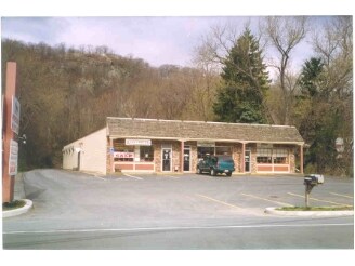 More Photos Of 42 Windsor Hwy, New Windsor Township Storefront Retail Office For Lease