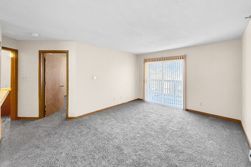 More Photos Of 1201 E Bell Ave, Des Moines Apartments For Sale