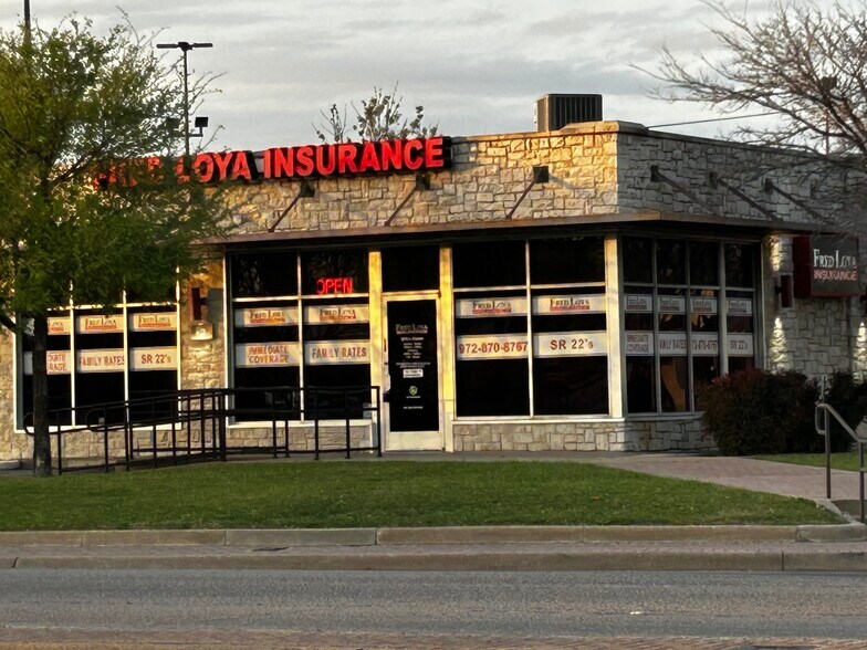 More Photos Of 969 E Irving Blvd, Irving Storefront For Sale