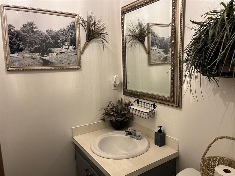 More Photos Of 20674 S Highway 59, Evansville Restaurant For Sale