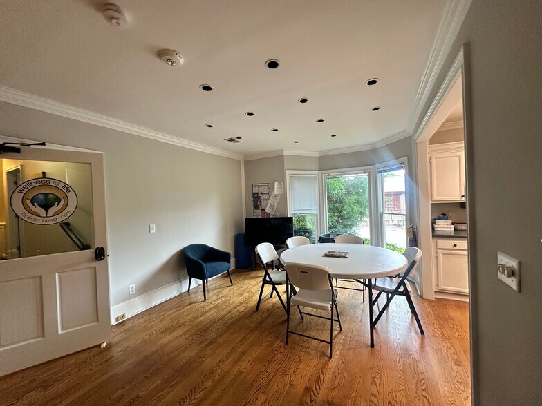 More Photos Of 5920 Odell St, Cumming Office For Sale