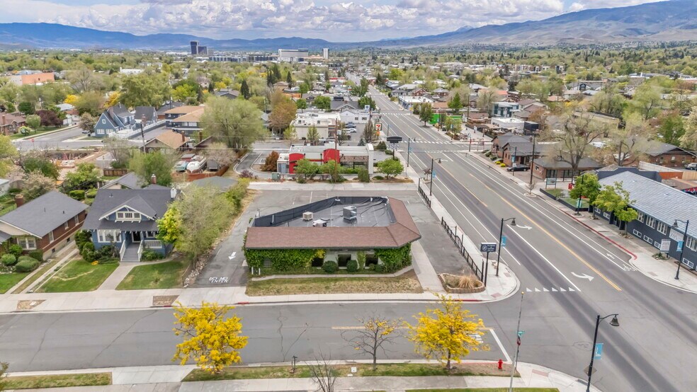 More Photos Of 700 S Wells Ave, Reno Fast Food For Lease