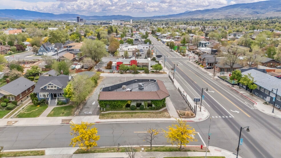 More Photos Of 700 S Wells Ave, Reno Fast Food For Lease
