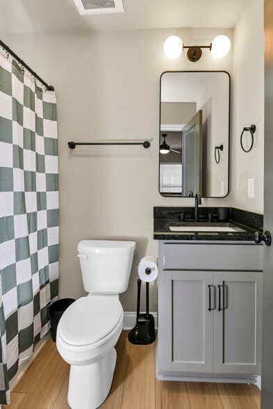 More Photos Of 816 Shull St, West Columbia Apartments For Sale