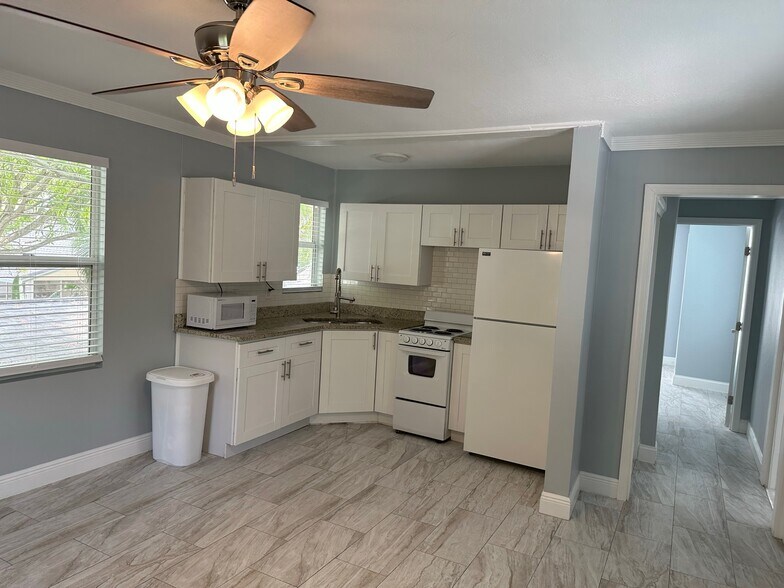 More Photos Of 614 Oak Ave, Clearwater Apartments For Sale