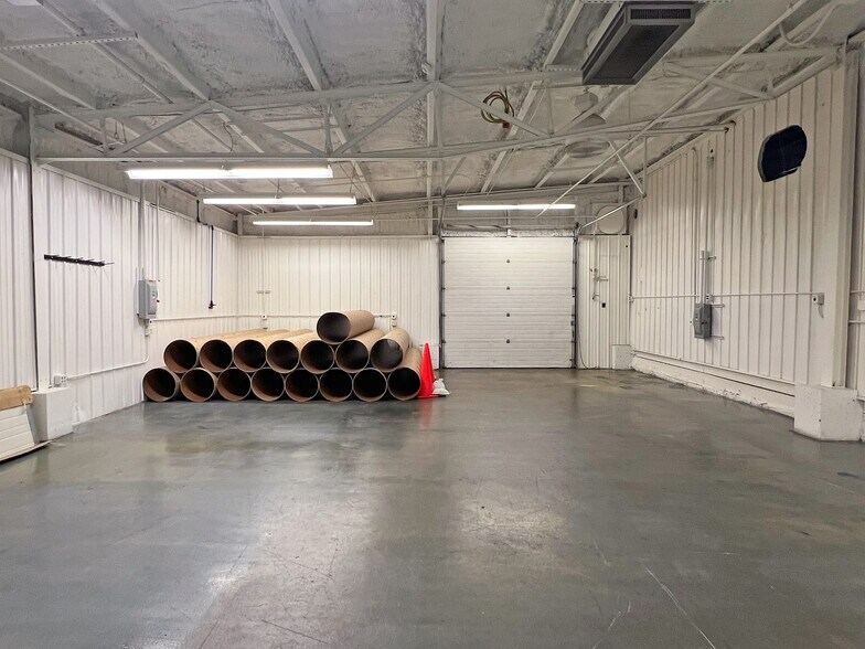 More Photos Of 2002 Evanston Ave, Erie Manufacturing For Lease