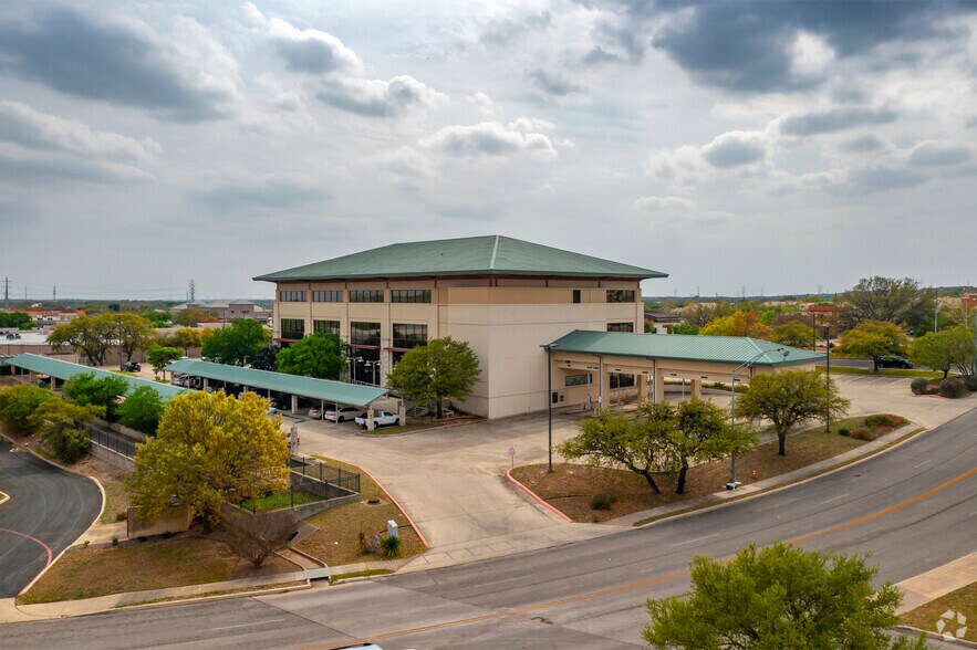 More Photos Of 19230 Stone Oak Pky, San Antonio Office For Lease