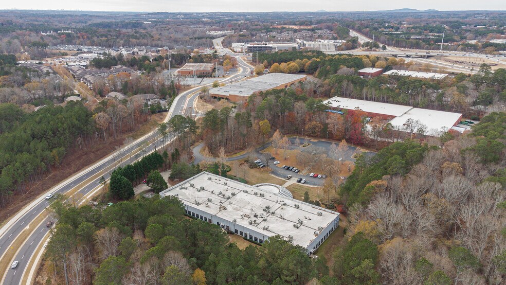 More Photos Of 190 Bluegrass Valley Pky, Alpharetta Office For Lease
