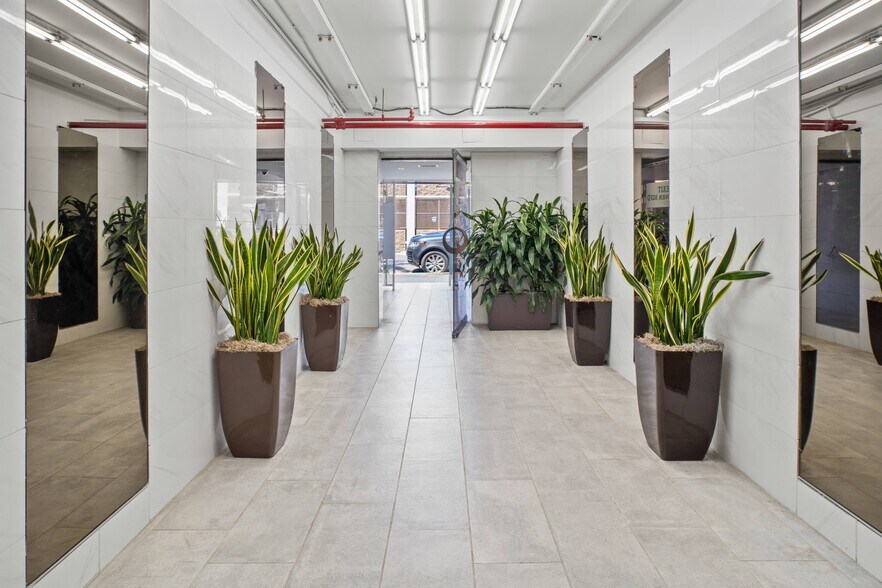 More Photos Of 2535 Kettner Blvd, San Diego Office Residential For Sale