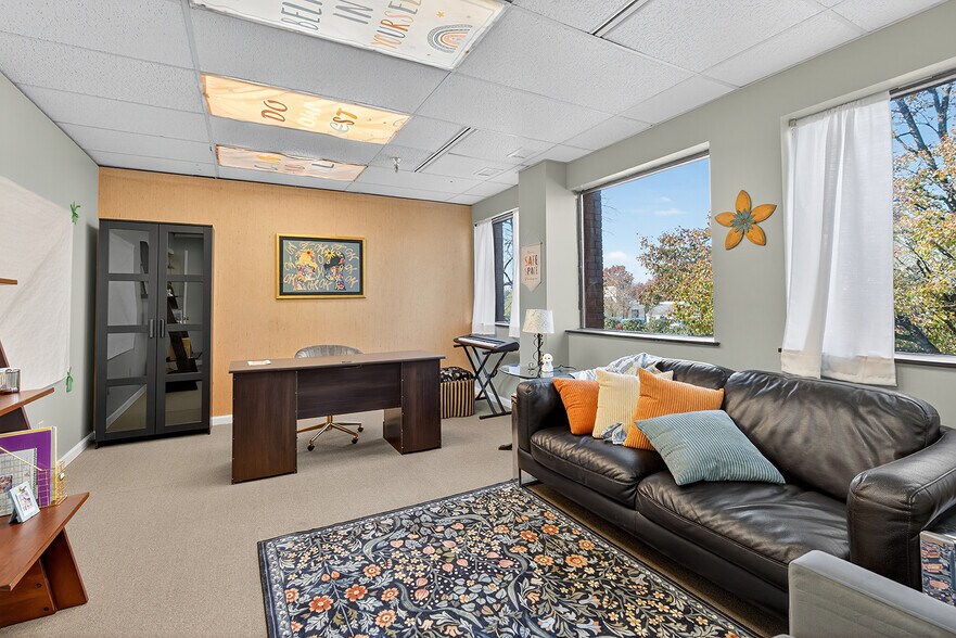 More Photos Of 3138 Custer Dr, Lexington Medical For Sale
