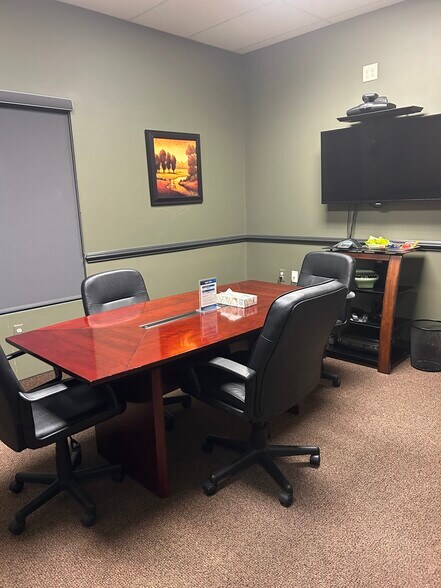 More Photos Of 175 Cass Ave, Mount Clemens Office For Sale