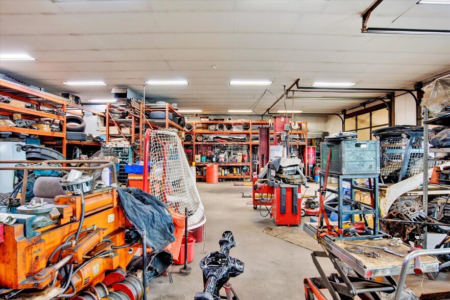 More Photos Of 140 Hershey Rd, Hershey Specialty For Sale