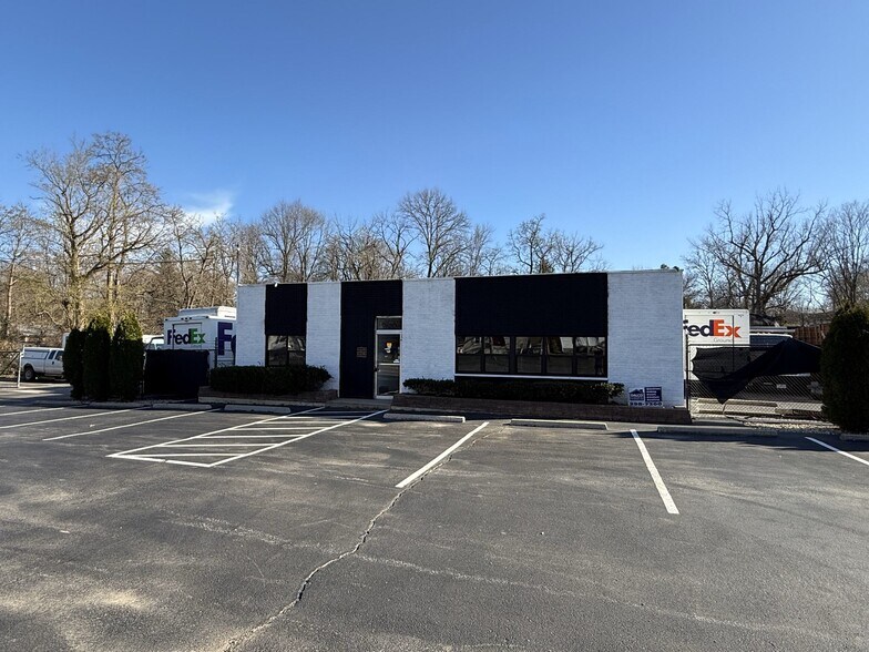 More Photos Of 9620 Midland Blvd, Saint Louis Warehouse For Sale