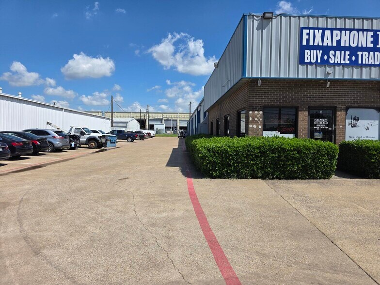 More Photos Of 301 E Buckingham Rd, Garland Light Distribution For Lease