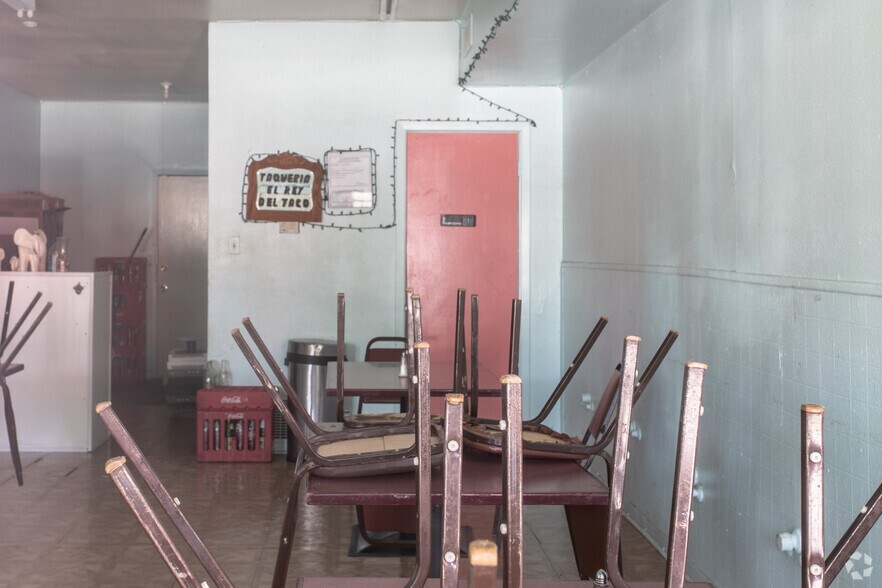 More Photos Of 1502 S Hackberry St, San Antonio Freestanding For Sale