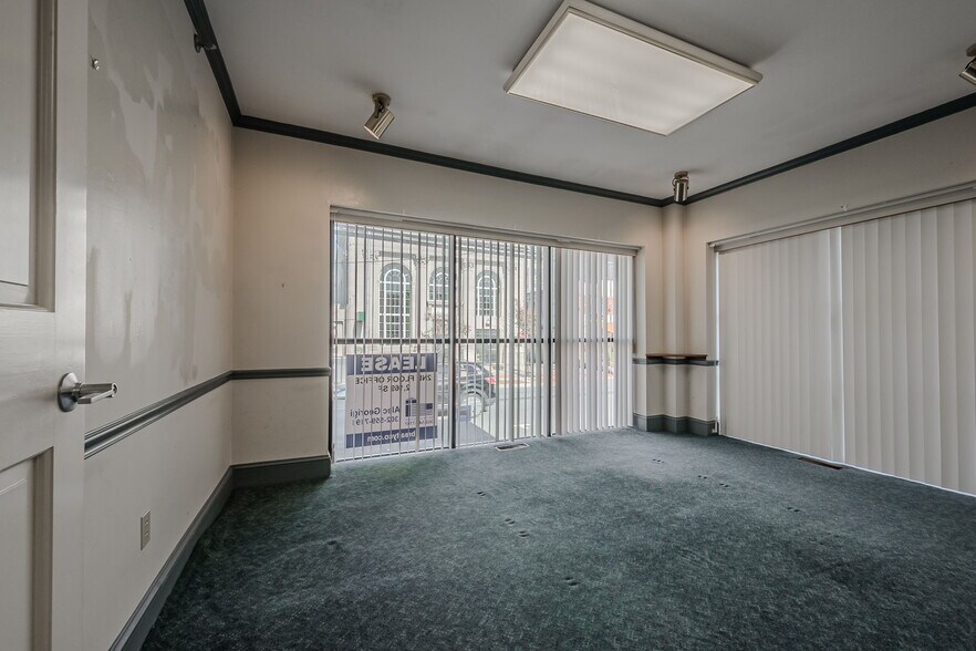 More Photos Of 77 E Main St, Newark Loft Creative Space For Sale