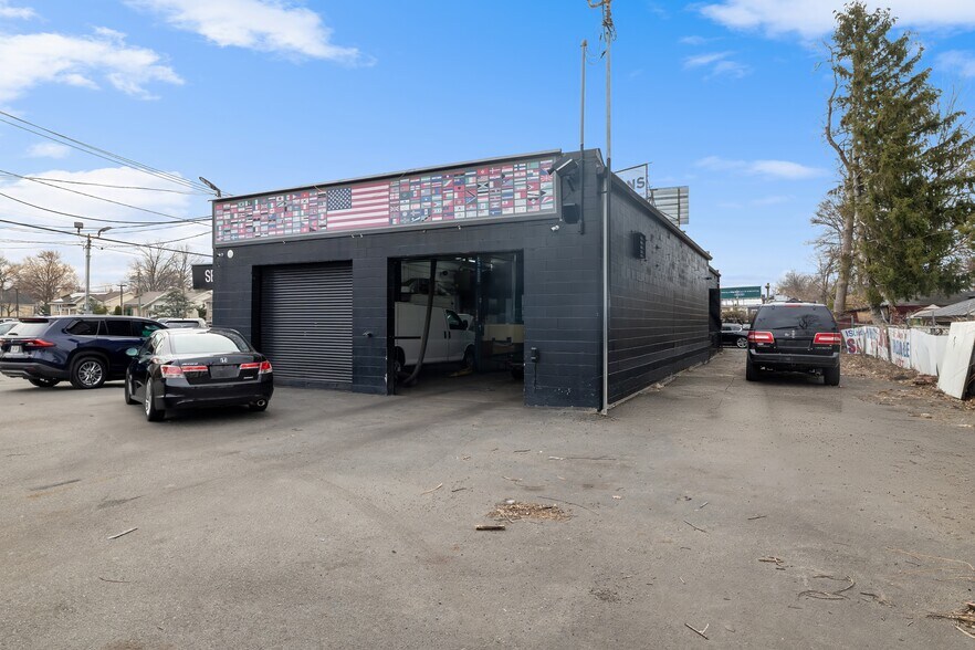 More Photos Of 120-140 US Highway 46, Little Ferry Auto Dealership For Lease