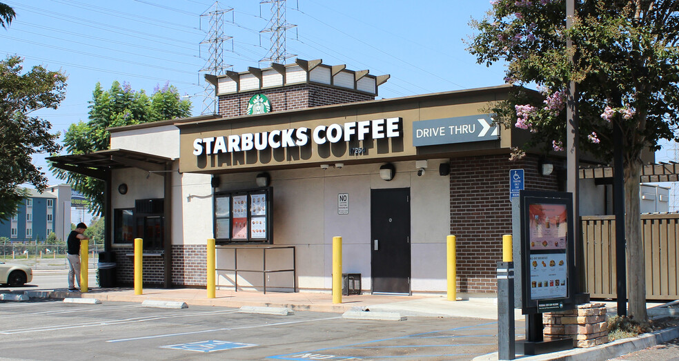 Primary Photo Of 17254 Lakewood Blvd, Bellflower Fast Food For Sale