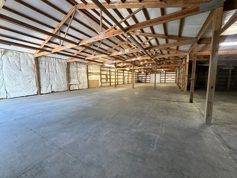 More Photos Of 5019 Char-Augusta Rd, Bamberg Warehouse For Sale