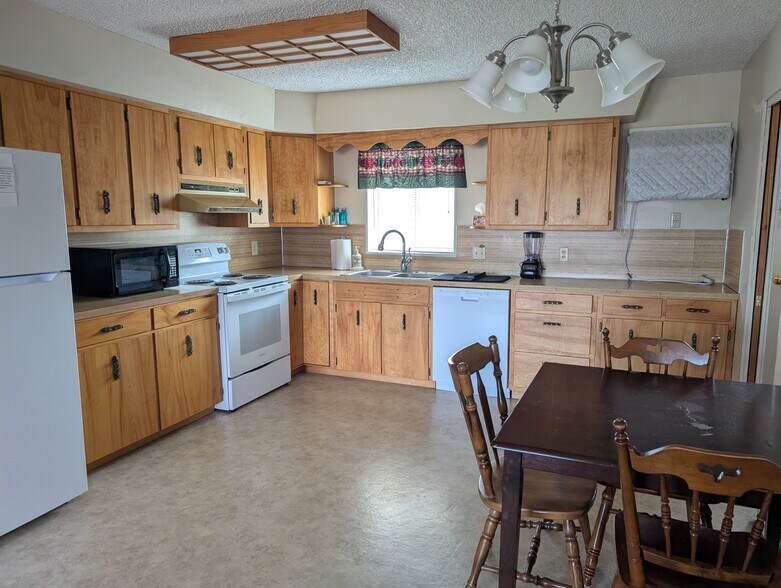 More Photos Of 702 S 3rd St E, Malta Multifamily For Sale