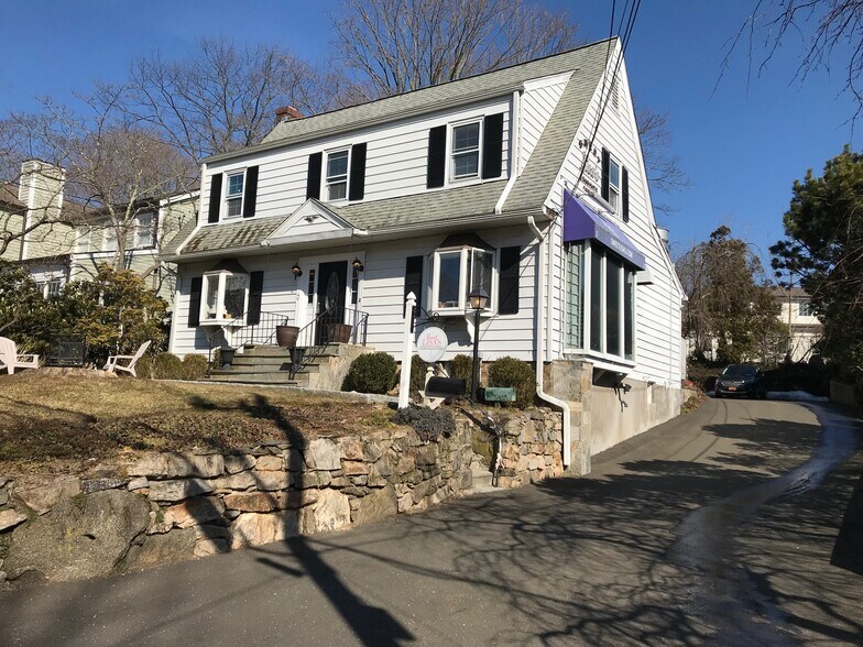 More Photos Of 3 Field Rd, Cos Cob Specialty For Sale