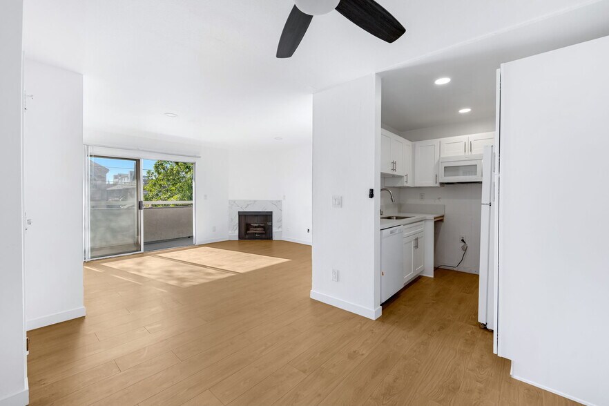 More Photos Of 4406 Cahuenga Blvd, Toluca Lake Apartments For Sale