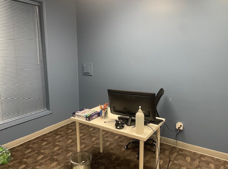 More Photos Of 15736 100 Av NW, Edmonton Storefront Retail Office For Sale