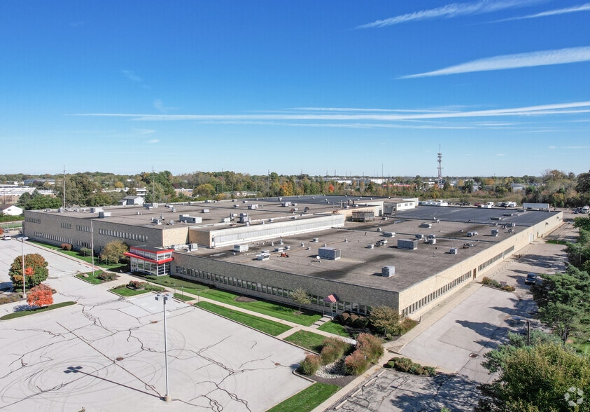 More Photos Of 2855 N Franklin Rd, Indianapolis Research And Development For Lease