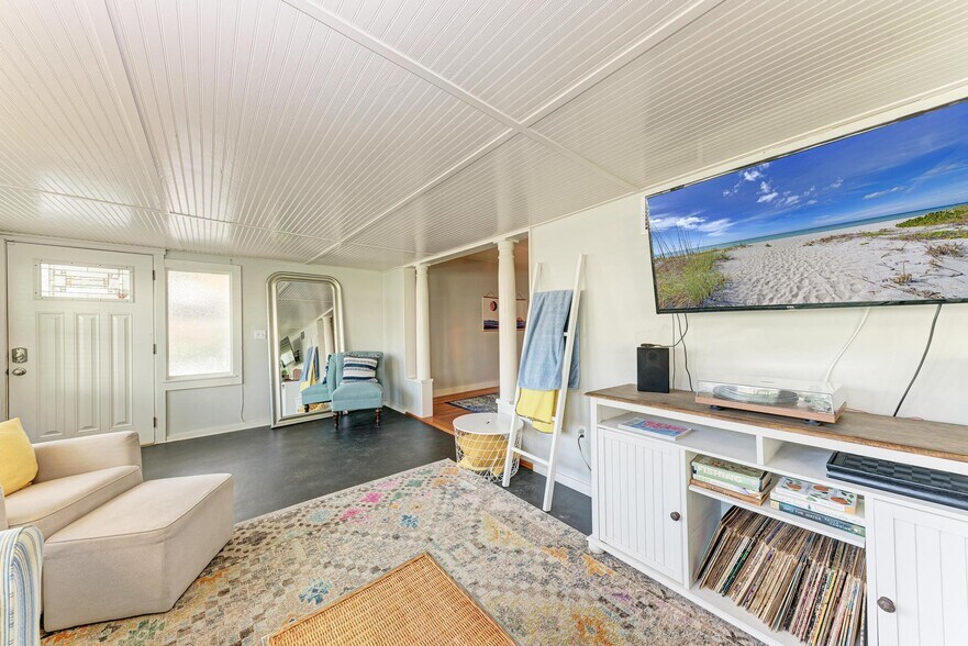 More Photos Of 1533 1st Avenue Dr W, Bradenton Multifamily For Sale