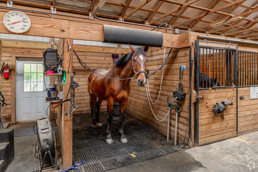 More Photos Of 11 Charlottesburg Rd, Boonton Horse Stables For Sale