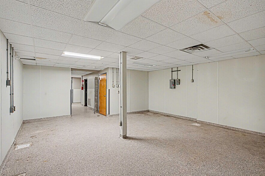 More Photos Of 2906 Washington Blvd, Belpre Medical For Sale