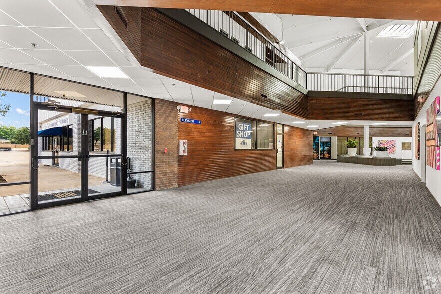 More Photos Of 1001 Cross Timbers Rd, Flower Mound Office For Lease