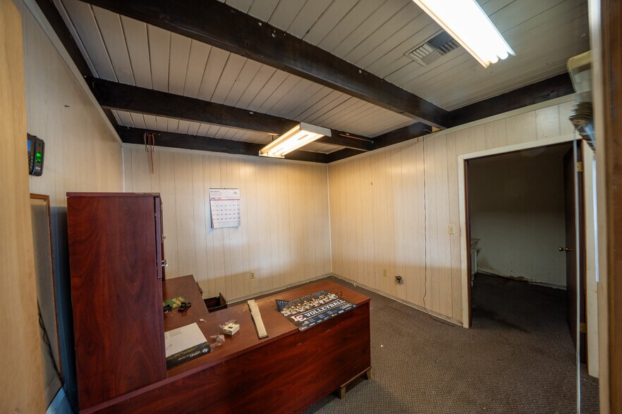 More Photos Of 844 D St, Lewiston Flex For Sale