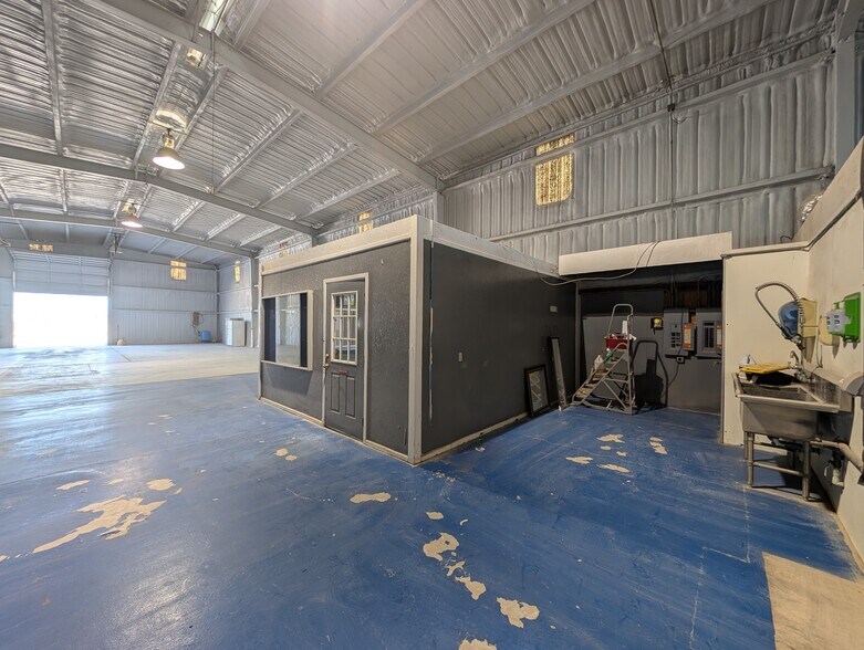 More Photos Of 7900 W Interstate 20, Midland Service For Sale