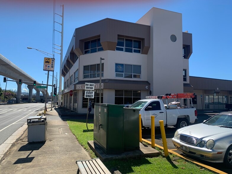 More Photos Of 97-719 Kamehameha Hwy, Pearl City Unknown For Lease