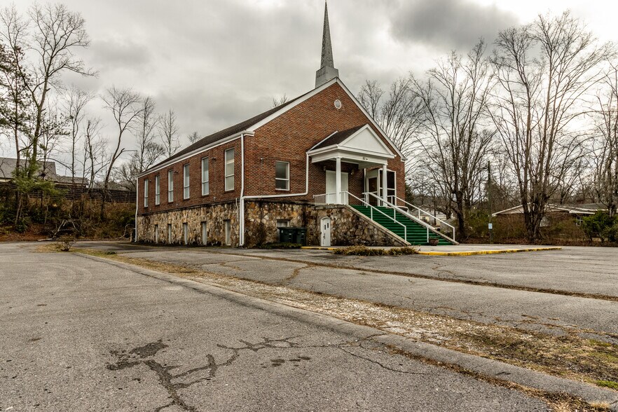 More Photos Of 5502 Dayton Blvd, Chattanooga Religious Facility For Sale