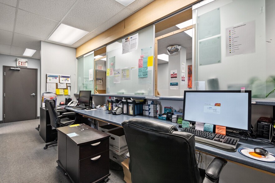 More Photos Of 100 Princess St, Kingston Medical For Lease